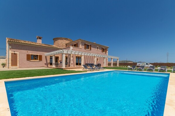 Holiday Home Exterior [summer]