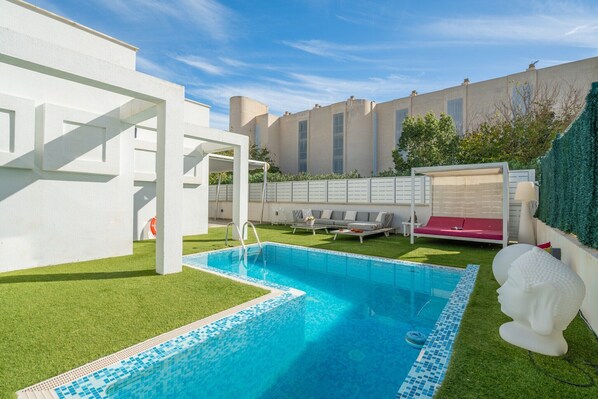 Holiday Home Swimming Pool