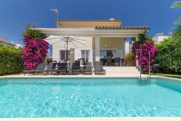 Extérieur maison de vacances [été]