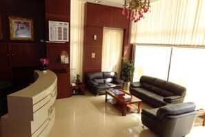 Entrance / Reception