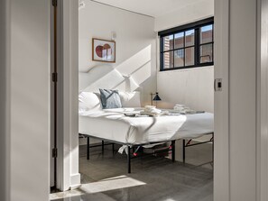 Unit 1: Bedroom 2 - Queen Bed