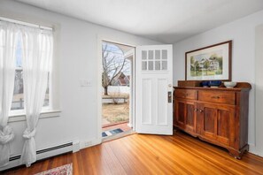 Light and bright entry