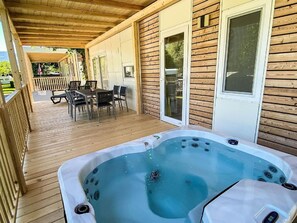 Bois, Tache De Bois, Composite, Plate-Forme, Recours, Dur, Piscine, Ombre, Parquet, Eco Hôtel
