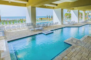 Pool overlooking Beach/Ocean