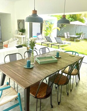 Outdoor dining