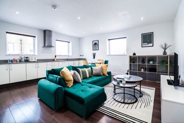 Living Room / Lounge
