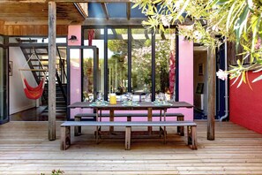 Outdoor dining