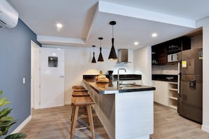 Kitchen with bar