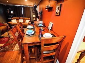 Dining Area (1)