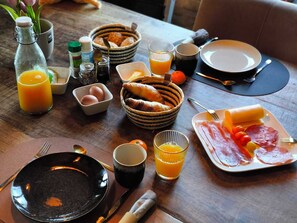Breakfast meal