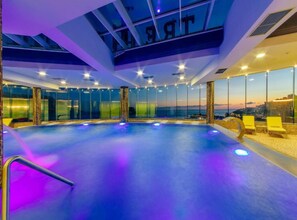 Spa tub