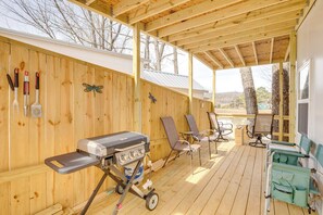 Private Deck | Grill