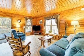 Living Room | Single-Story Home | Central A/C & Heating