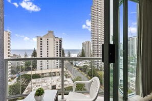 Enjoy your morning coffee in this balcony overlooking the ocean
