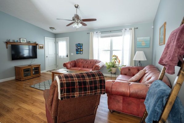 Living Room (1)