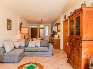 Piso, Diseño De Interiores, Suelo, Departamento, Balcón, Techo, Condominio, Silla, Sombra, Porche