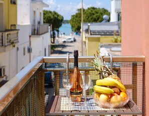 Autumn, Balcony / Terrace / Patio, Spring, Summer