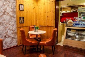 Entrance / Reception