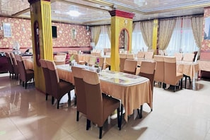 Entrance / Reception