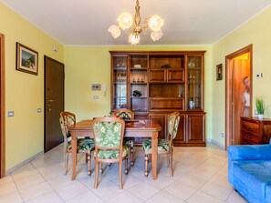 Furniture, Interior Design, Flooring, Wood, Ceiling, Floor, Room, Table, Lighting, Living Room
