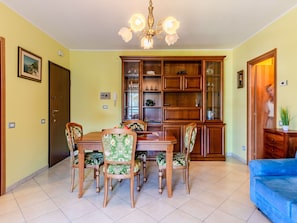 Furniture, Interior Design, Flooring, Wood, Ceiling, Floor, Room, Table, Lighting, Living Room