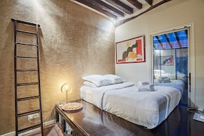 Chambre avec lit double (140cm)