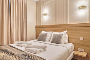 Chambre avec lit queen-size