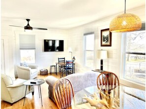 Open concept living, dining and kitchen.