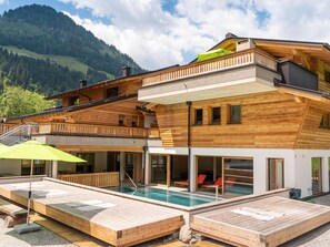 Alpin Chalet Large