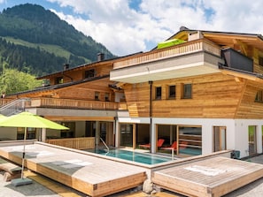 Alpin Chalet Large