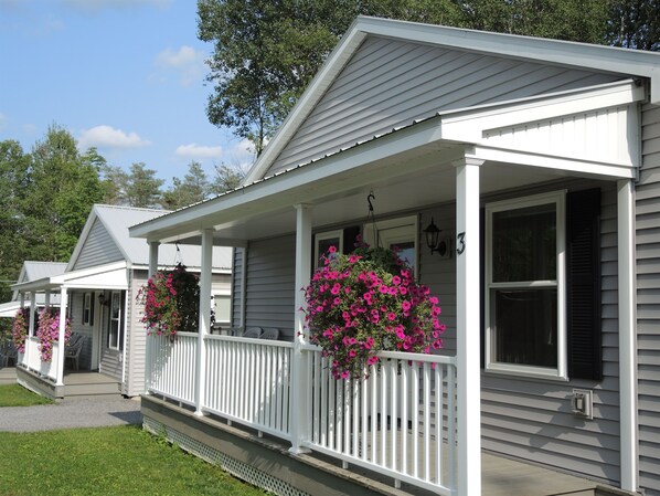 Creekside Cottage
