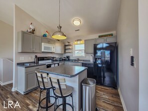 1109 N Topsail Rd (Knot A Worry [Int Ext]) - watermarked-01