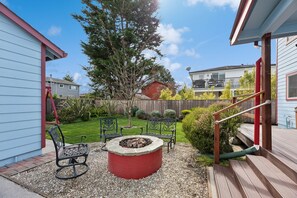 Backyard, Nature, Outdoors, Yard, Chair