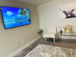 Living/ TV 75 inches