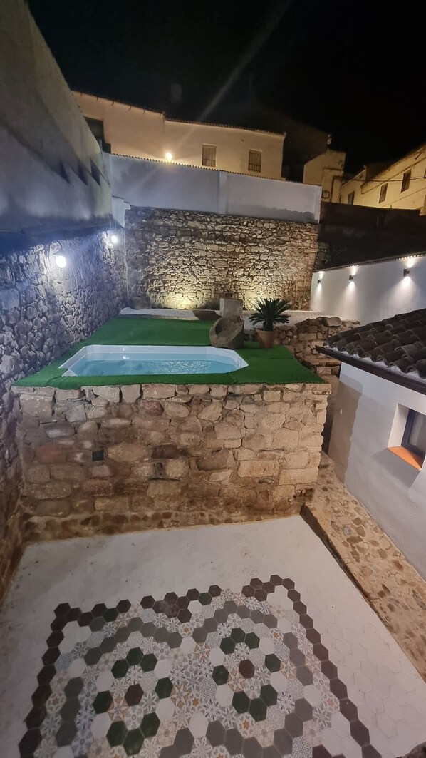 Bain à remous extérieur