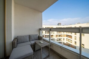 Balcony | Book Now with RENTUJEMY.COM