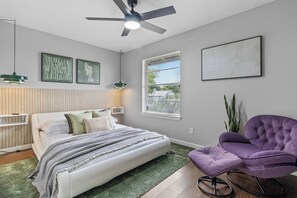 Bedroom 3 - Queen Bed