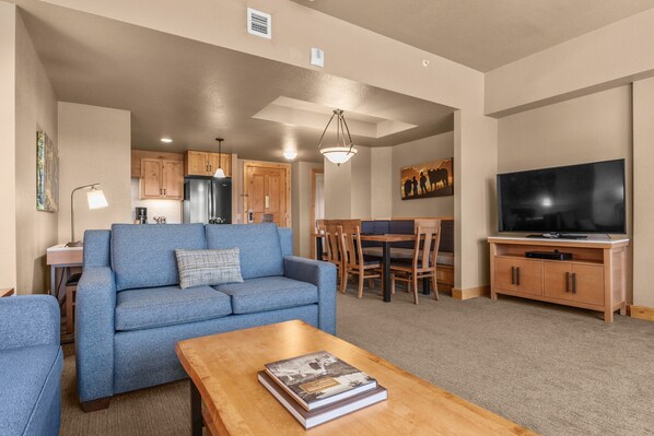 Furniture, Indoors, Living Room, Screen, Couch