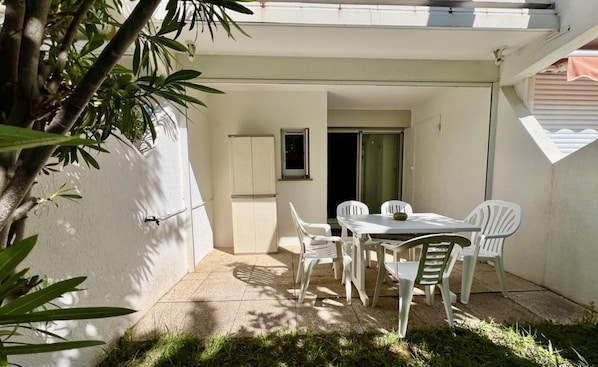 studio cabine rez de jardin la grande motte 