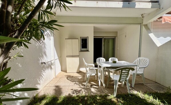 studio cabine rez de jardin la grande motte