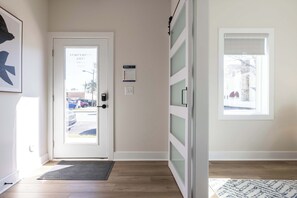 Foyer/Entrance 
