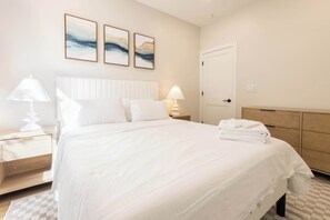 1st floor bedroom - queen