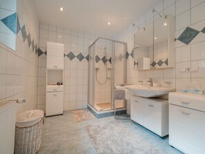 Sol, Sol, Design Intérieur, Luminaire Plomberie, Plafond, Salle De Bains, Tuile, Plomberie, PiÚce