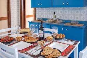 Autumn, Kitchen, Spring, Summer