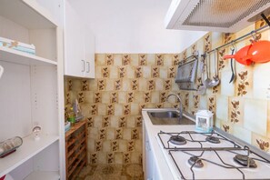 Autumn, Kitchen, Spring, Summer