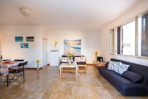 Autumn, Living Room, Spring, Summer