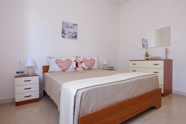 Autumn, Bedroom, Spring, Summer