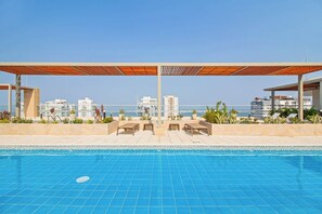 Rooftop pool