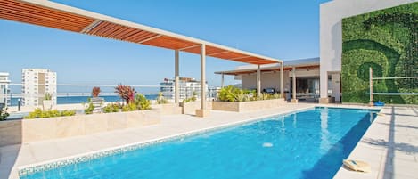 Piscine sur le toit