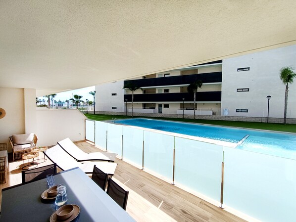Swimming pool